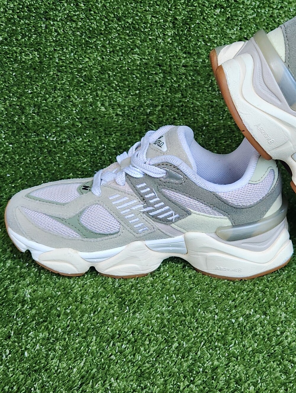 New Balance 9060 Little Girls Size 13 Athletic-Lifestyle Running Sneakers Shoes - Picture 7 of 16